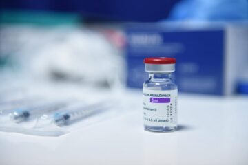 Dozele de vaccin AstraZeneca din lotul ABV 2856, din centrele din Suceava, înlocuite cu vaccin din alt lot