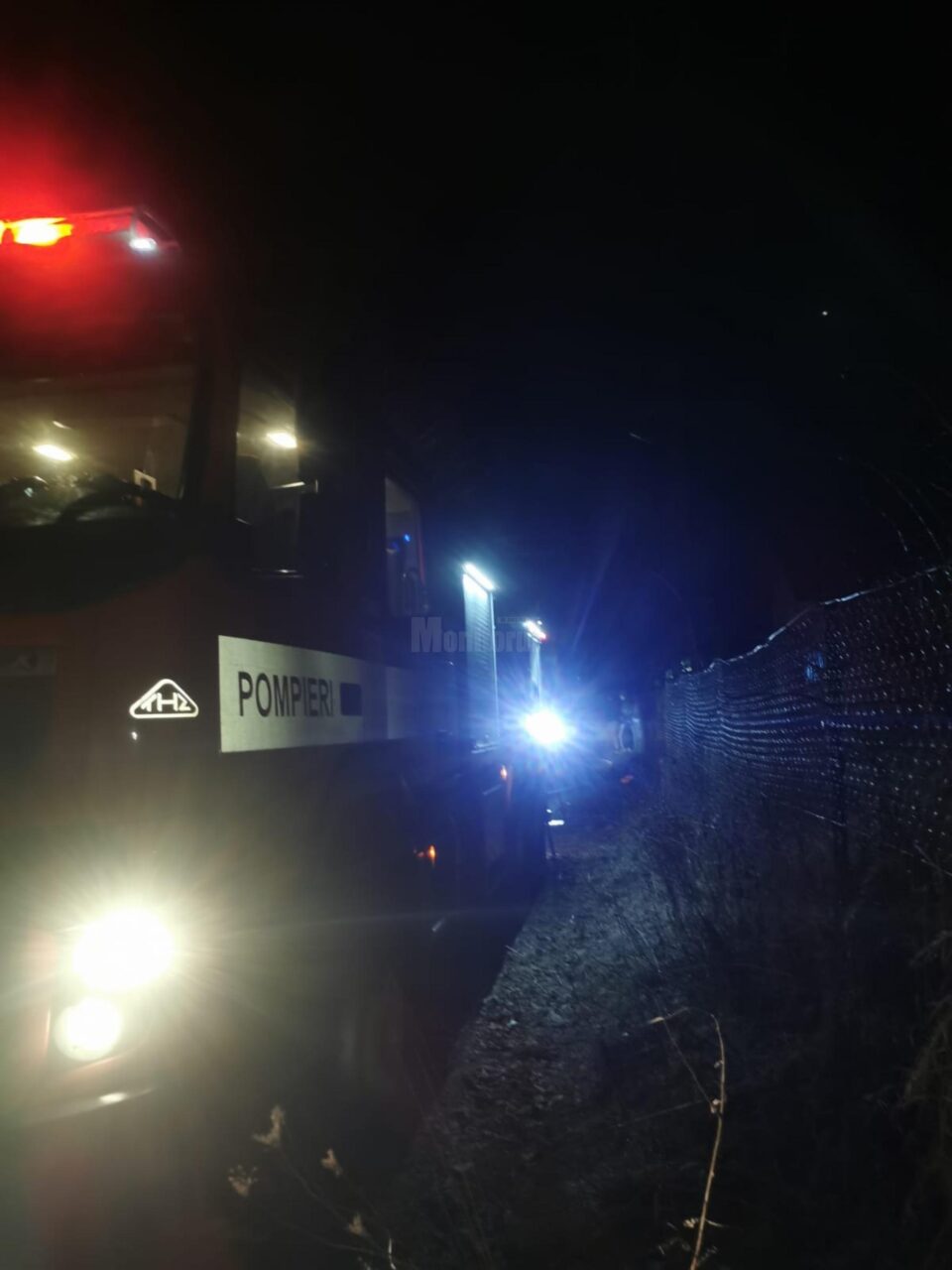 Un coș de fum neizolat corespunzător a provocat un incendiu la o casă de locuit