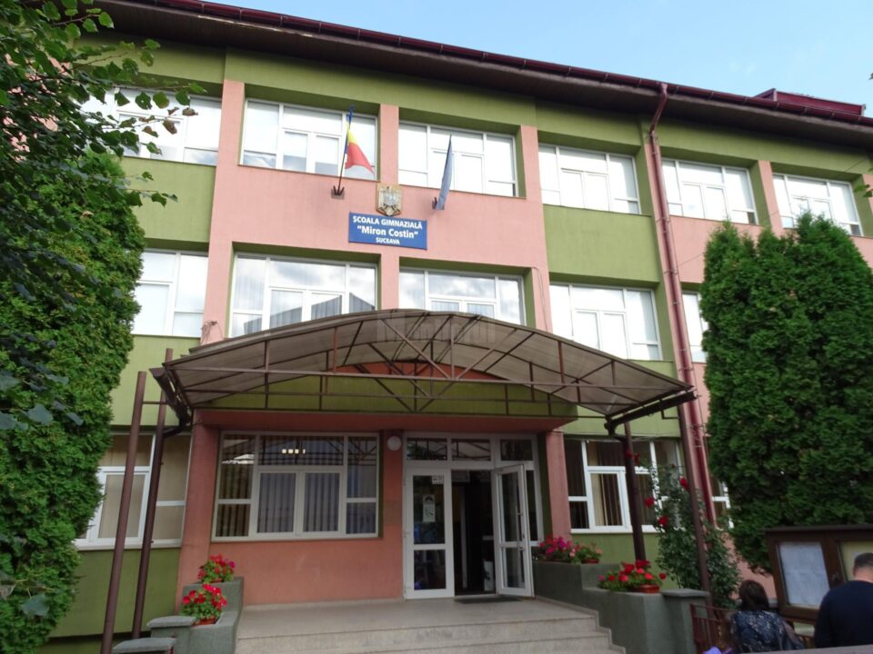 Scenariile de funcționare a 43 de școli din județul Suceava, modificate de CJSU