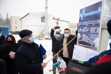 Ion Lungu l-a invitat pe ministrul Dezvoltării la inaugurarea Sălii Polivalente