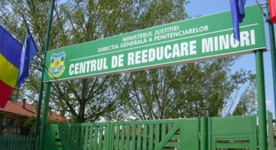 Un minor care a comis104 furturi la Șcheia, săltat în baza unei condamnări definitive