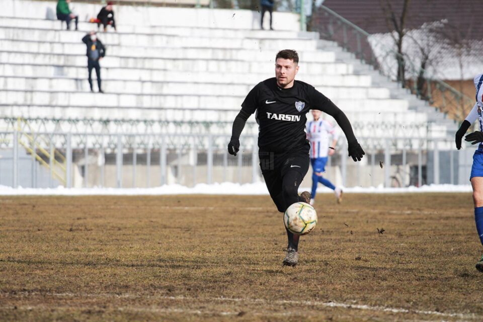 Atacantul Bucovinei, Ionel Stoian, a marcat o triplă în meciul cu CSM Pașcani. Foto Cristian Plosceac Atacantul Bucovinei, Ionel Stoian, a marcat o triplă în meciul cu CSM Pașcani. Foto Cristian Plosceac