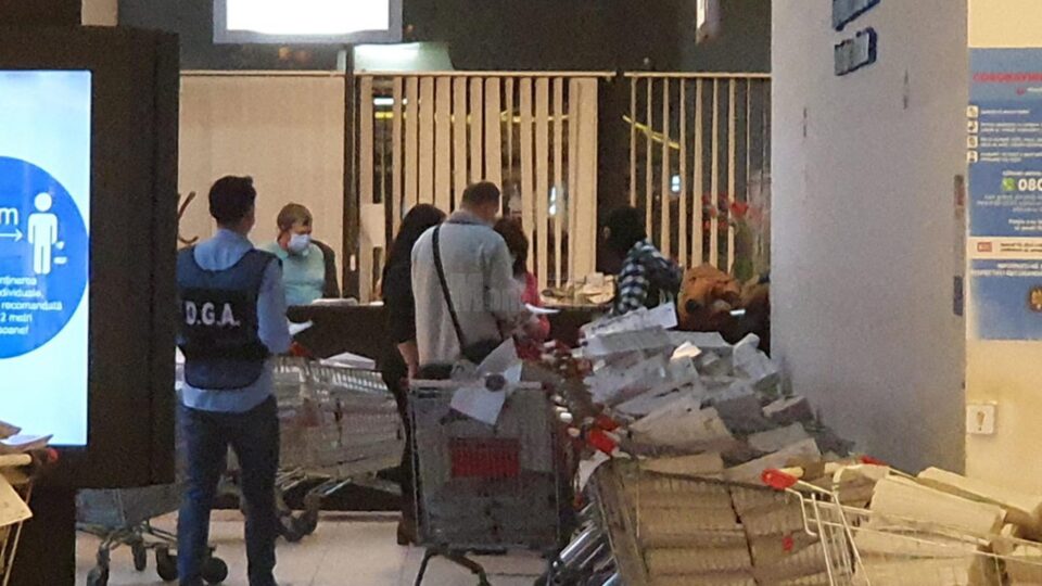 Perchezițiile de la Serviciul Permise