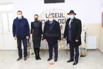 Ministrul Atilla Cseke a vizitat două școli din Câmpulung Moldovenesc reabilitate cu fonduri de la Ministerul Dezvoltării