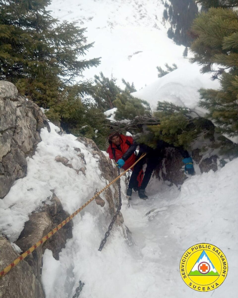Turiști în adidași