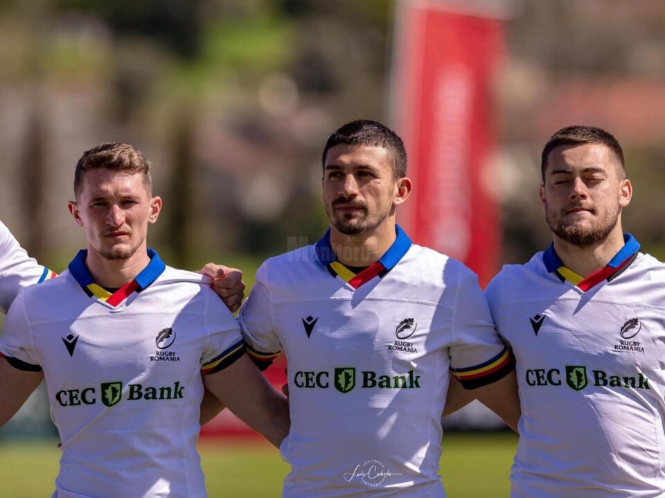 Daniel Plai, în mijloc