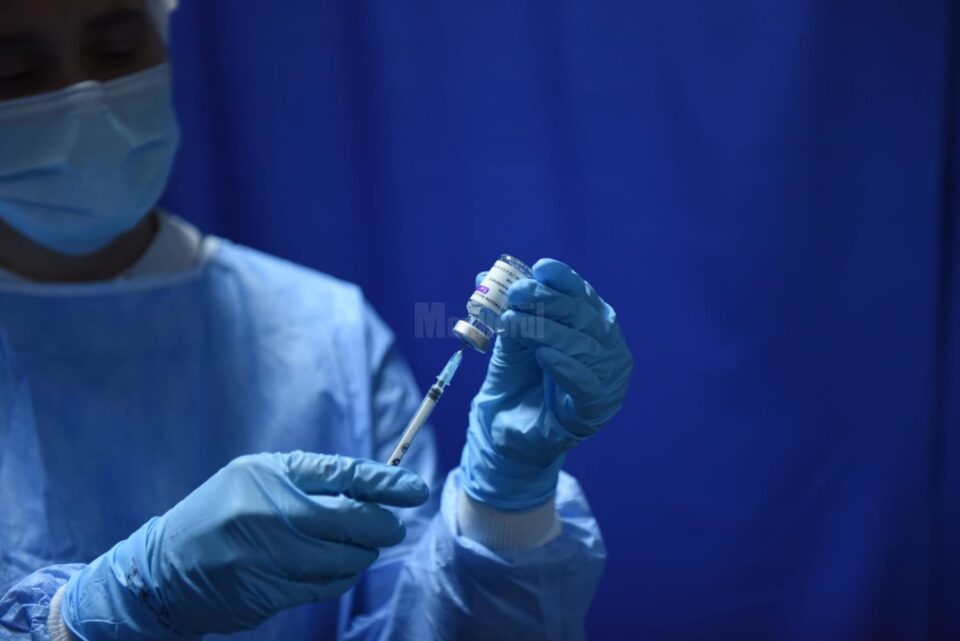 240 de suceveni s-au programat pentru sâmbătă la vaccinare cu AstraZeneca și 197 pentru vineri