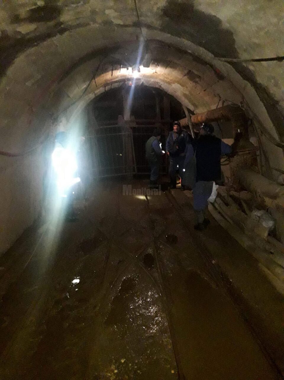 Ortacii de la minele de uraniu de la Crucea și Botușana rămân, în continuare, blocați în subteran