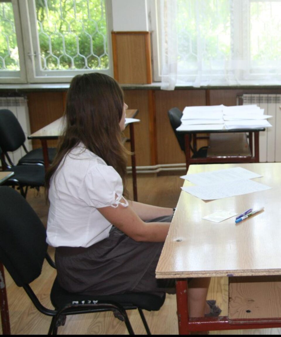 Elevii suceveni susțin astăzi proba scrisă la Limba și literatura română din cadrul simulării examenului de bacalaureat Elevii suceveni susțin astăzi proba scrisă la Limba și literatura română din cadrul simulării examenului de bacalaureat