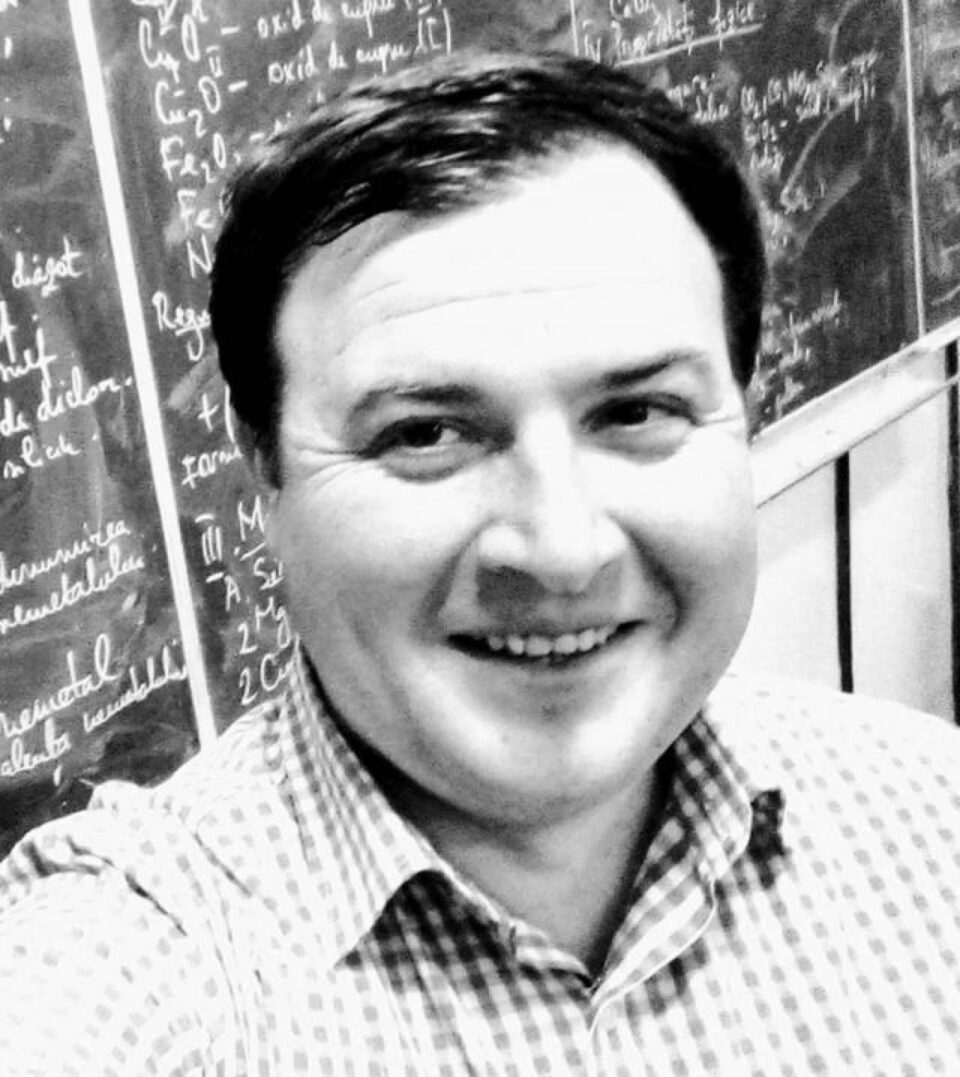 Un profesor din Baia a creat un website educațional premiat la concursul Digitaliada, la categoria popularitate Un profesor din Baia a creat un website educațional premiat la concursul Digitaliada, la categoria popularitate