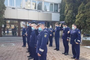 Polițiști înaintați în grad de Ziua Poliției Române