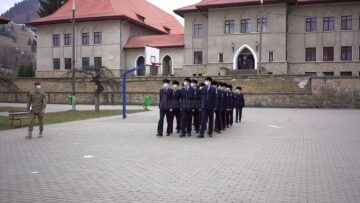 Miruna, viitorul cadet de la West Point, și liceul în care se dă trezirea la ora 6