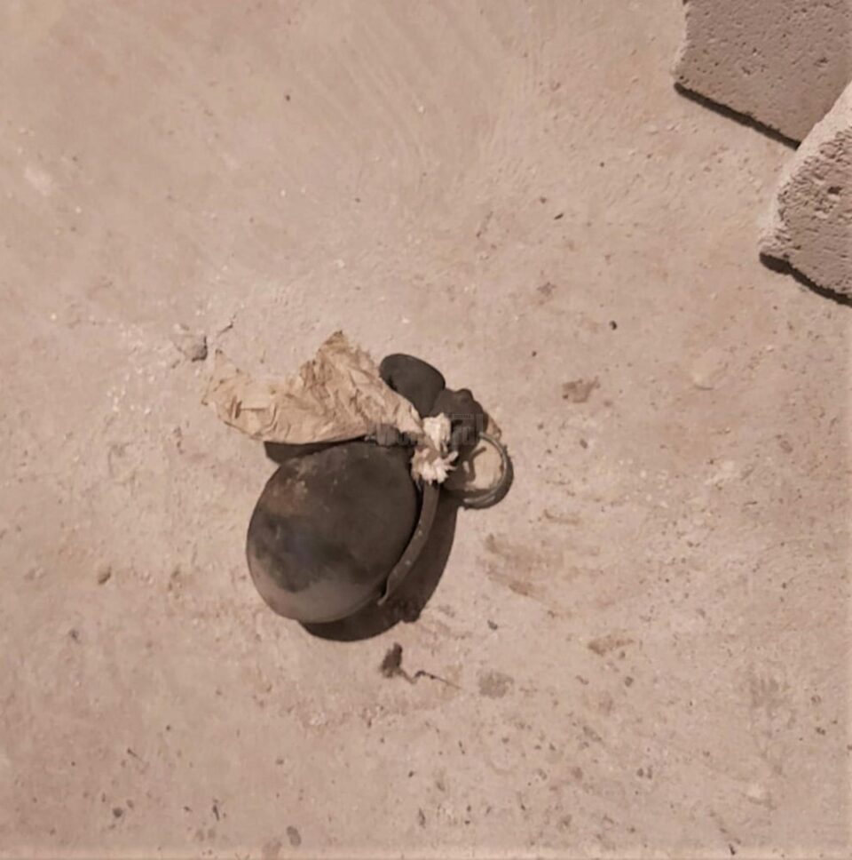 O grenadă din Al Doilea Război Mondial, găsită la subsolul unui bloc din Suceava