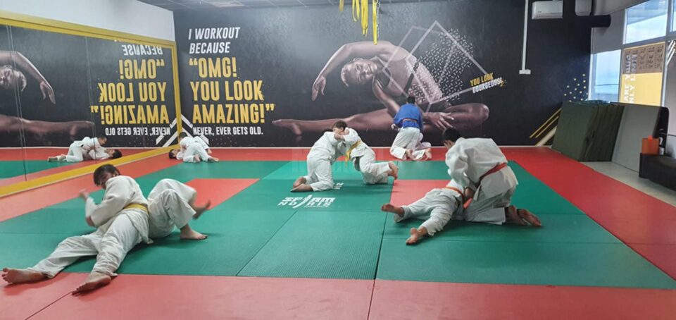 Antrenamente de judo la clubul Shinzo-Ran, din cadrul Bucovina Health Club