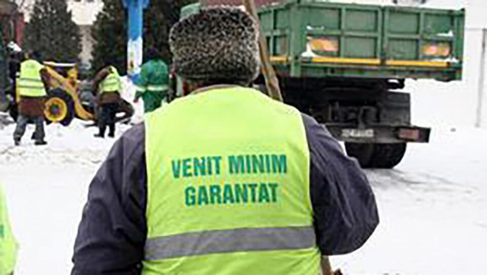 Lista activităților pe care trebuie să le presteze beneficiarii de venit minim garantat, stabilită la Fălticeni Foto radioimpactfm.ro Lista activităților pe care trebuie să le presteze beneficiarii de venit minim garantat, stabilită la Fălticeni Foto radioimpactfm.ro