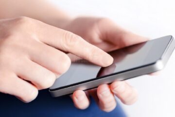 Telefon pentru persoanele în carantină și izolare în județul Suceava, care au nevoie de hrană, apă sau produse de igienă. Foto viatalibera.ro