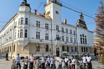 Tinerii ATOS au marcat „Marșul pentru viață!” printr-o plimbare cu bicicletele prin municipiul Suceava