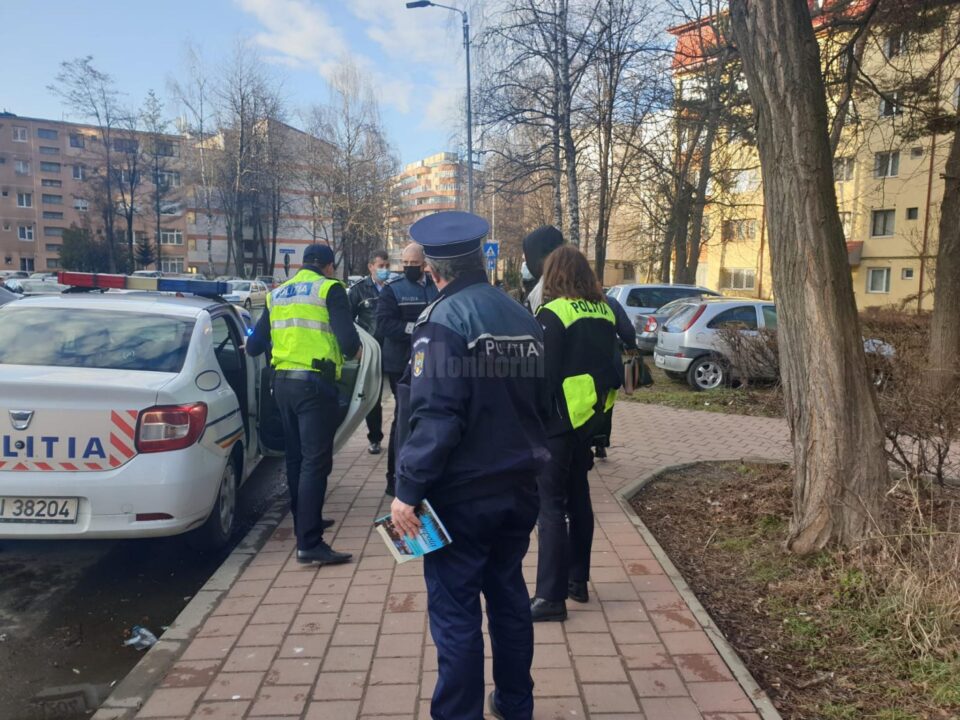 Trei tineri au încasat amenzi de 3.000 de lei, după o bătaie în fața magazinului Albina