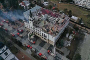 CJ Suceava alocă aproape 744.000 de lei pentru lucrări de punere în siguranță a Palatului Administrativ