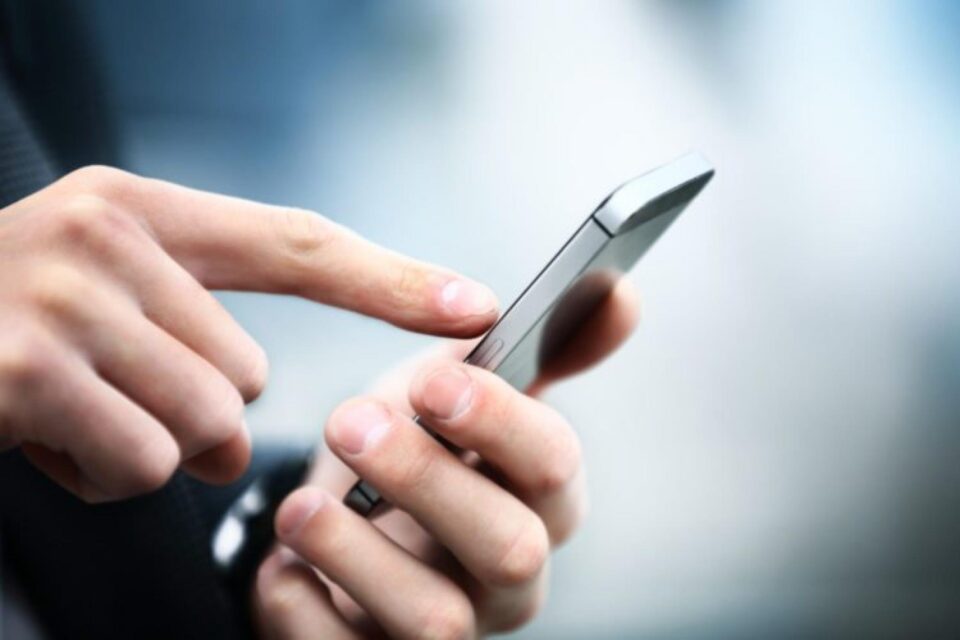 Telefon pentru persoanele în carantină și izolare în județul Suceava, care au nevoie de hrană, apă sau produse de igienă Sursa descopera.ro Telefon pentru persoanele în carantină și izolare în județul Suceava, care au nevoie de hrană, apă sau produse de igienă Sursa descopera.ro