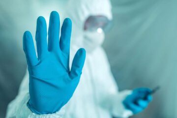 Carantina persoanelor se impune, în condițiile pandemiei de COVID-19, pentru persoanele care au intrat în contact direct cu persoane infectate