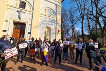 42 de amenzi pentru protestul de luni seară din centrul Sucevei