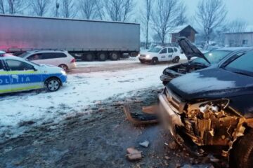 Două persoane rănite după un accident la Bucșoaia