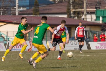 Foresta și Șomuz au parte de adversari dificili în etapa a XIV-a. Foto Codrin Anton (FotoSport)