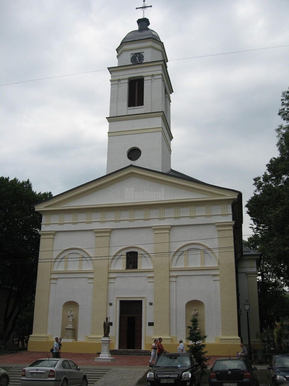 Credincioșii romano-catolici, in asteptarea Învierii (1)
