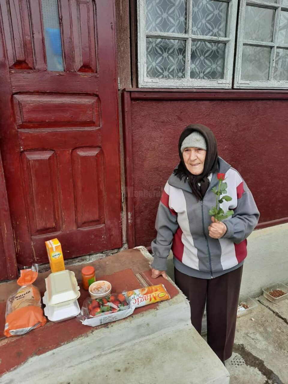 32 de bătrâni și peste 400 de copii și familiile acestora, ajutați de Asociația „Licuricii fericiți” Câmpulung Moldovenesc