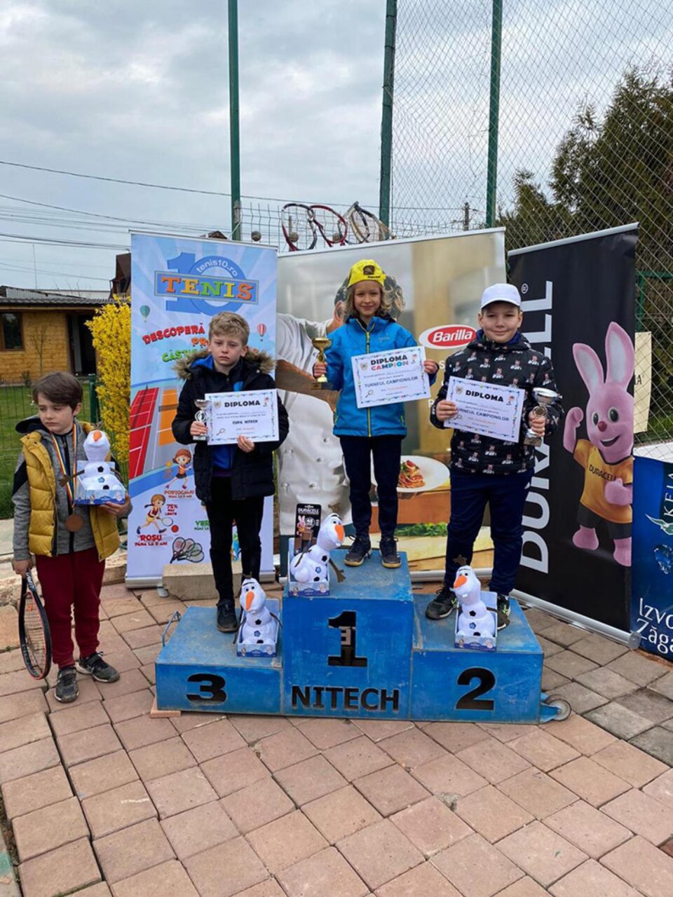 La Nivelul Portocaliu (9 ani), vicecampion național este Daniel Mitocaru, poziția a III –a fiind ocupată de un alt sportiv fălticenean, Christian Samachișă