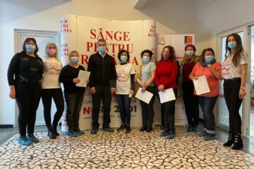 O parte dintre angajații Spitalului Județean Suceava au sărbătorit Ziua Mondială a Sănătății donând sânge