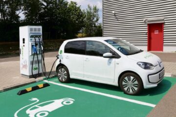 Șapte noi stații de încărcare pentru automobilele electrice vor fi montate în cinci locații din Suceava