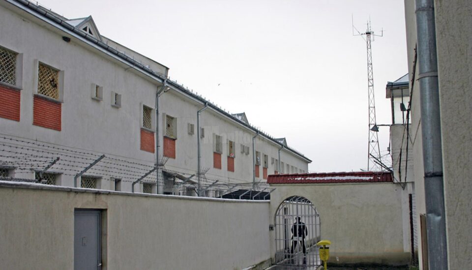Tânărul a fost trimis în Penitenciarul Botoșani