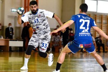 HC Buzău s-a desprins pe final în disputa cu CSU din Suceava. Foto Alex Nicodim