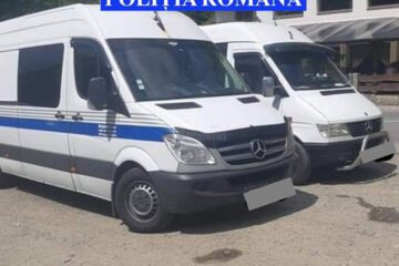 Microbuze indisponibilizate de polițiști
