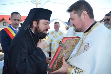 PS Damaschin Dorneanul a sfințit o casă socială la Parohia Calafindești
