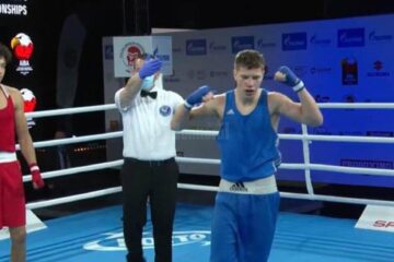 Momentul în care Cristinel Măzăreanu este declarat învingător în fața campionului Danemarcei