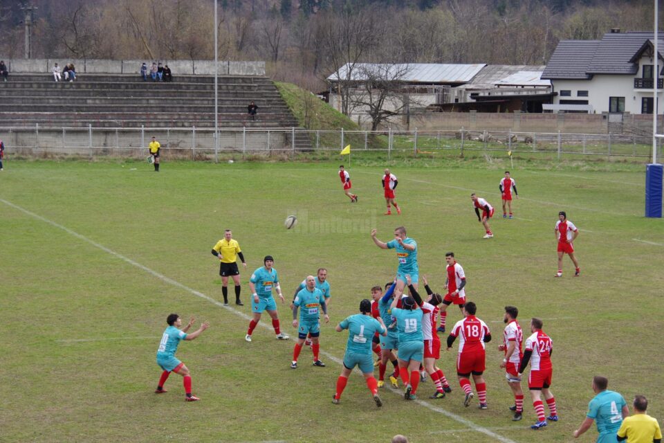 Humorenii s-au impus cu 21-13