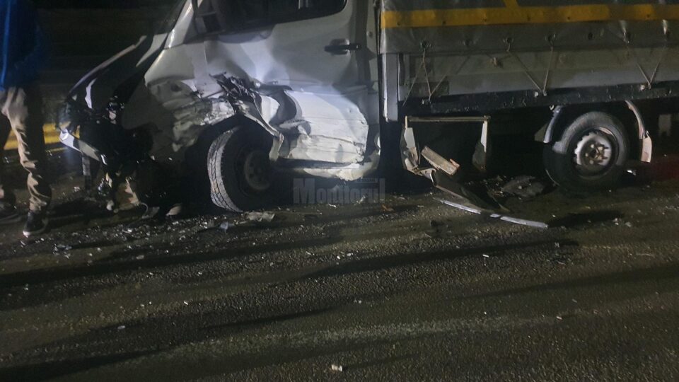 Autoutilitara implicată în accident