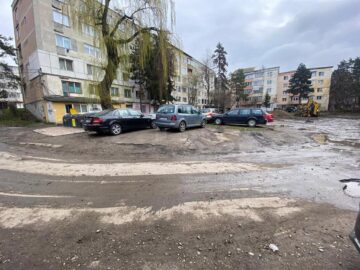 Reabilitare a zonei “La bazin”, pe 2.800 de mp, cu spații verzi și locuri de parcare