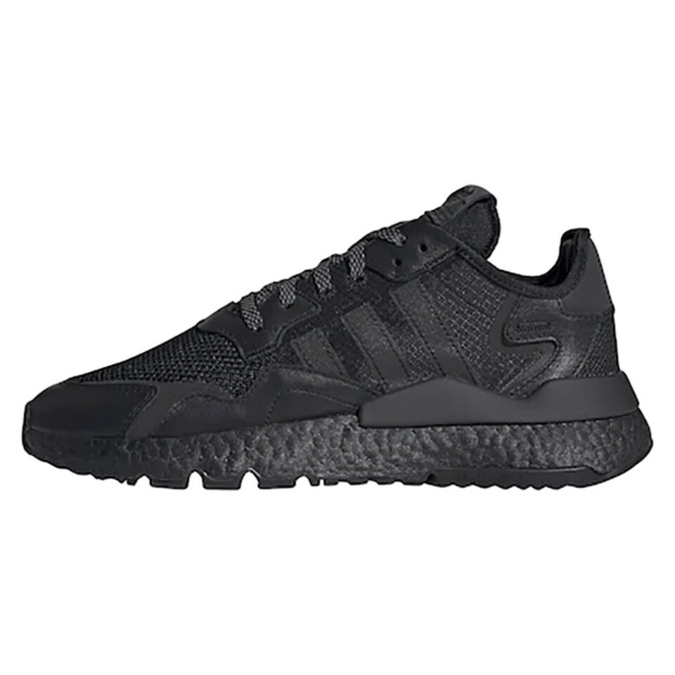 Îți poți spăla adidașii în mașină de spălat rufe?