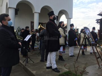 Interpretul de muzică populară George Finiș a fost condus pe ultimul drum cu fanfară