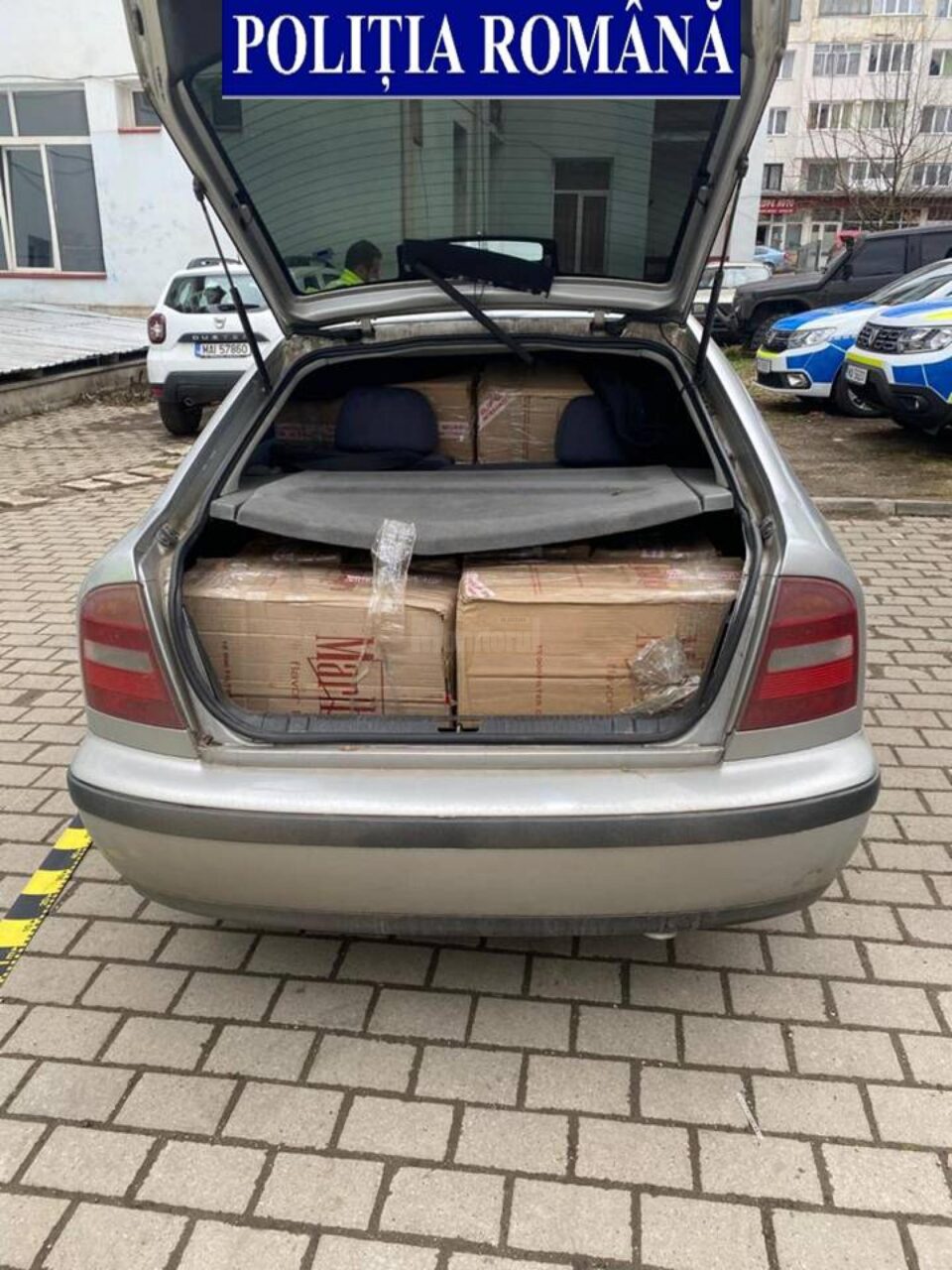 Prins în timp ce transporta cu o Skoda Octavia țigări de peste 100.000 de lei