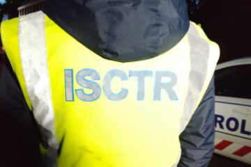 Autotren cu lemn, găsit cu opt tone în plus peste tonajul admis