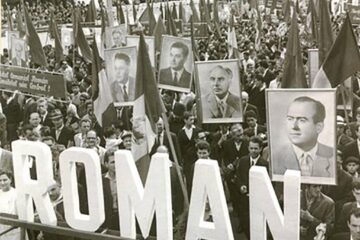 „Drapele roșii și tricolore”