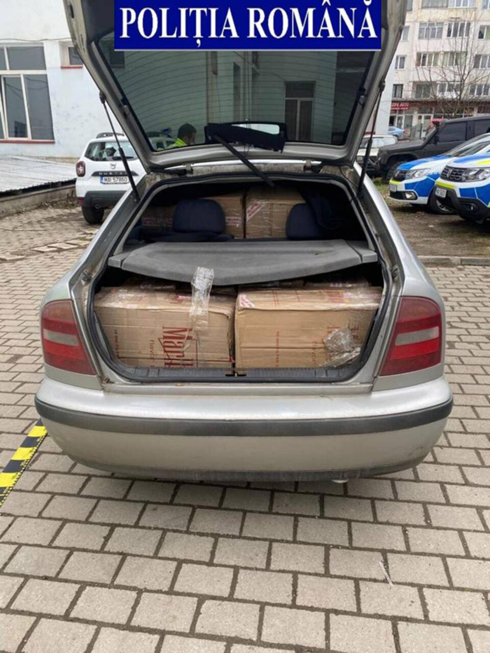 Prins în timp ce transporta cu o Skoda Octavia țigări de peste 100.000 de lei