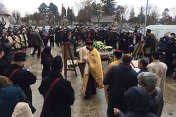 Interpretul de muzică populară George Finiș a fost condus pe ultimul drum