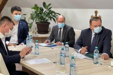 Flutur și Gheorghiu doresc implementarea în județul Suceava a proiectului Citește-mi 100 de povești