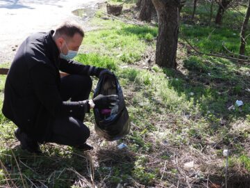 Mobilizare de forțe pentru curățarea parcului Șipote și a pădurii Zamca de către Primăria Suceava